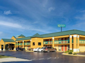 Hotels in Christian County